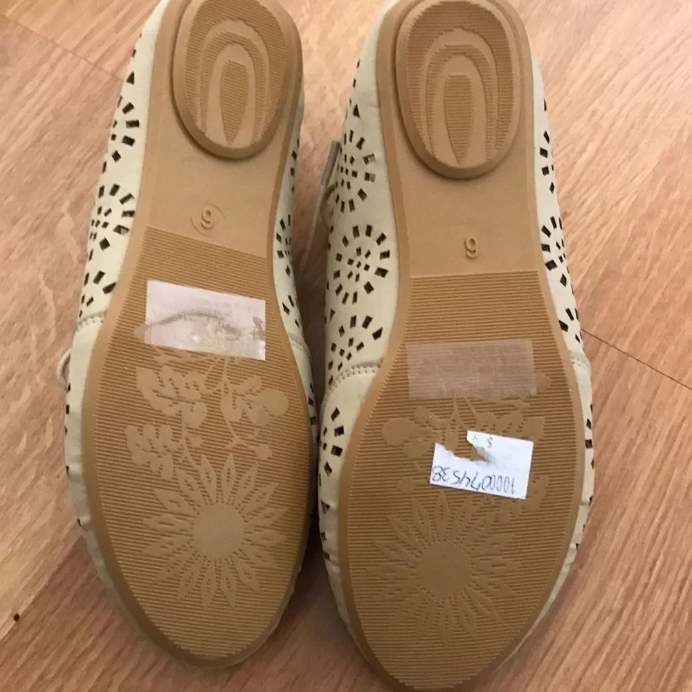 Charles Albert camel laser cut faux leathr shoes